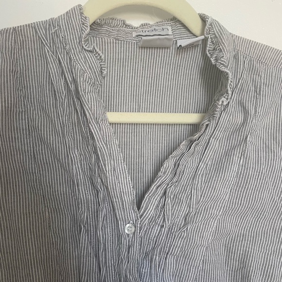 Short Sleeve Button Down Blouse - Picture 3 of 5